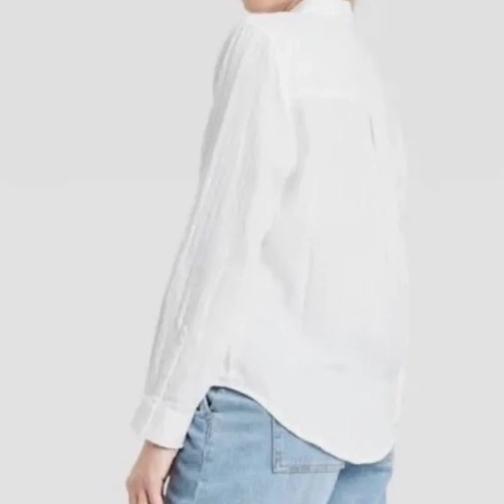 Universal Thread Large Classic Fit White Cotton Gauze Button Down - Picture 2 of 6